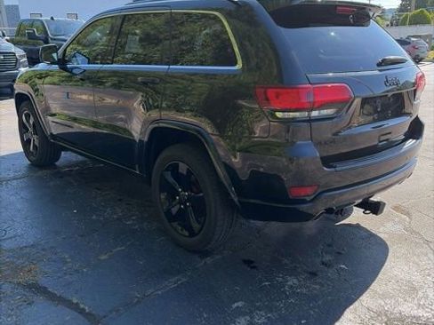 Used 2015 Jeep Grand Cherokee Altitude AWD/4WD image 5