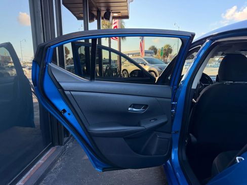 Used 2021 Nissan Sentra SV FWD image 19