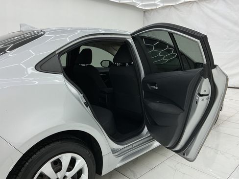 Used 2021 Toyota Corolla LE FWD image 23