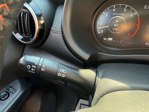 Used 2022 Nissan Kicks SR w/ Premium Package FWD image 30