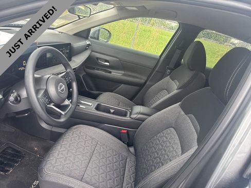 Certified 2025 Nissan Kicks SV image 12