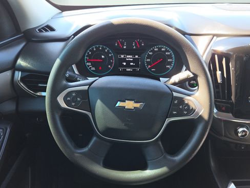 Used 2021 Chevrolet Traverse LS w/ LPO, Blackout Package AWD/4WD image 28