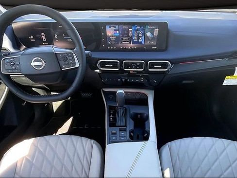 New 2026 Nissan Sentra SL w/ Floor Mat Package FWD image 5