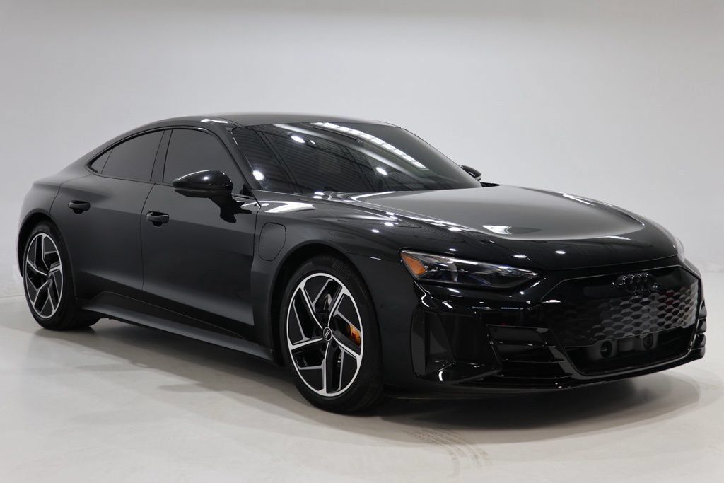 Used 2024 Audi RS e-tron GT w/ Carbon Performance Package AWD/4WD image 1