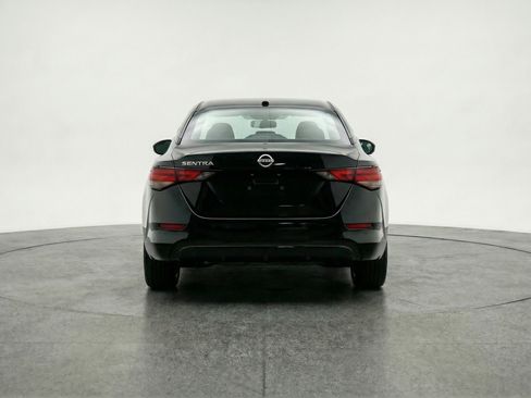Used 2025 Nissan Sentra SV image 7