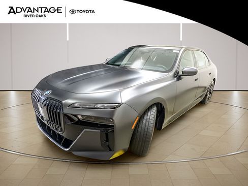Used 2023 BMW i7 xDrive60 AWD/4WD image 4