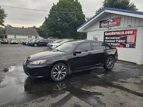 Used 2014 Chrysler 200 Limited w/ Sun/Sound Group FWD image 5