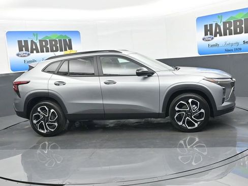 New 2026 Chevrolet Trax RS w/ Driver Confidence Package image 7