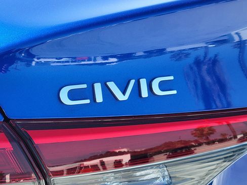 Used 2024 Honda Civic Sport image 7
