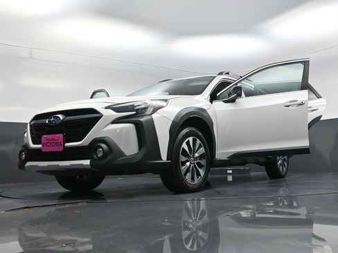 Used 2023 Subaru Outback Limited image 19