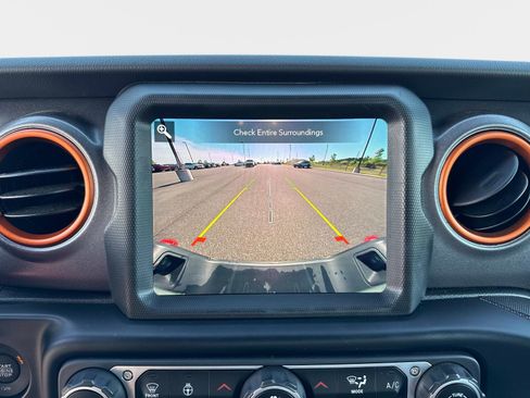 Used 2023 Jeep Gladiator Mojave w/ LED Lighting Group AWD/4WD image 25