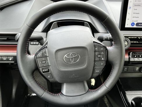 Used 2023 Toyota Prius Prime Premium image 11