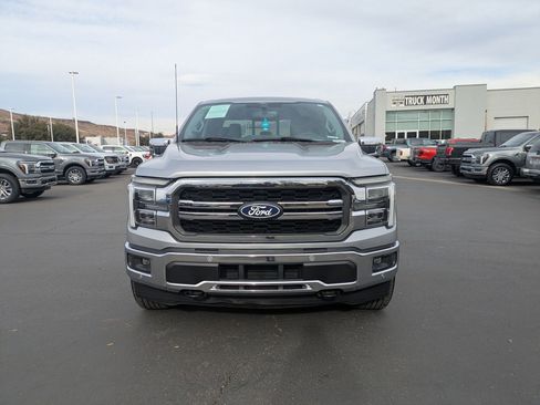 Used 2025 Ford F150 Lariat w/ Equipment Group 501A Mid image 9