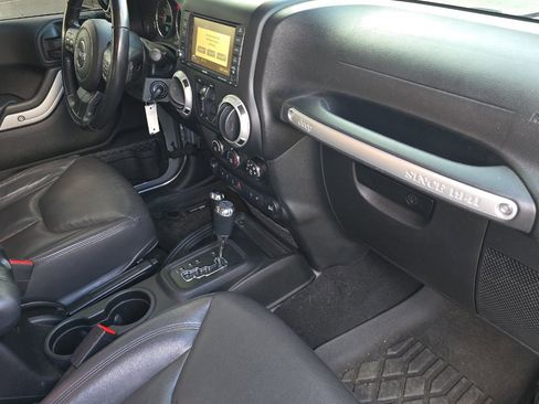 Used 2017 Jeep Wrangler Unlimited Sahara w/ Dual Top Group image 16