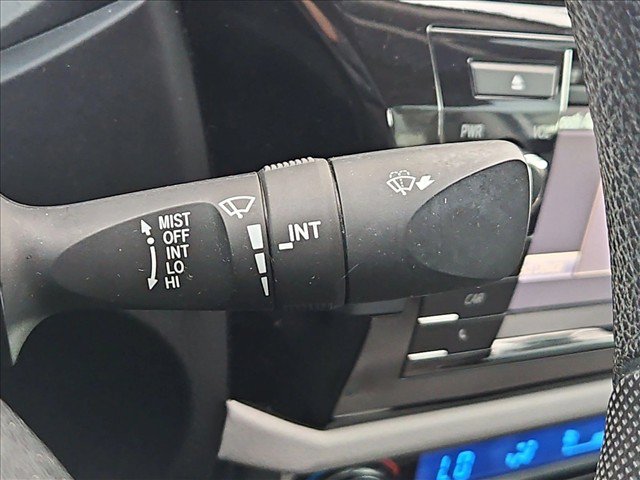Used 2015 Toyota Corolla LE FWD image 25