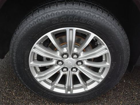 Used 2018 Cadillac XT5 Luxury w/ LPO, Wheel Lock Package image 46