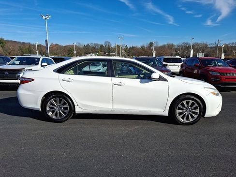 Used 2015 Toyota Camry XLE image 8