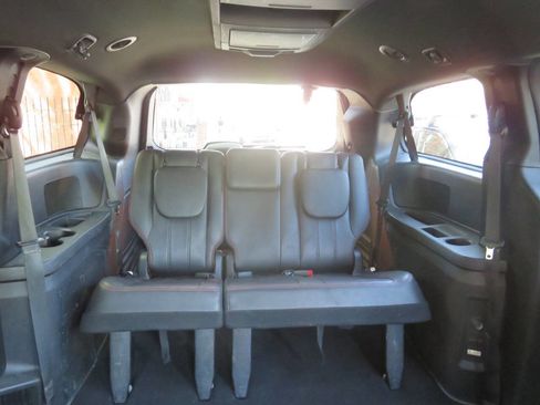 Used 2018 Dodge Grand Caravan GT FWD image 25