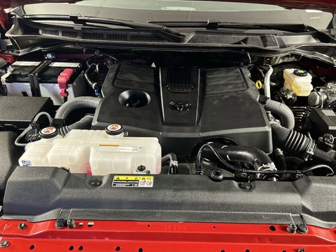 Used 2025 Toyota Tundra SR5 w/ SR5 Convenience Package AWD/4WD image 10