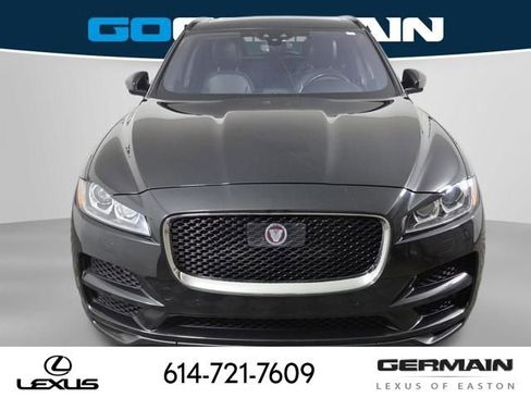 Used 2019 Jaguar F-PACE Prestige image 3