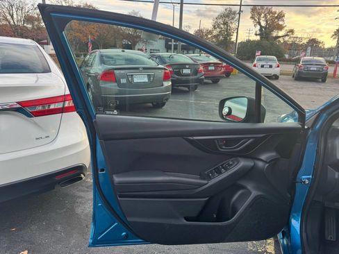 Used 2018 Subaru Impreza 2.0i Premium image 11