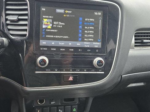 Used 2020 Mitsubishi Outlander SEL image 21