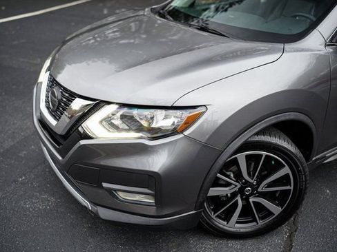 Used 2020 Nissan Rogue SL FWD image 2