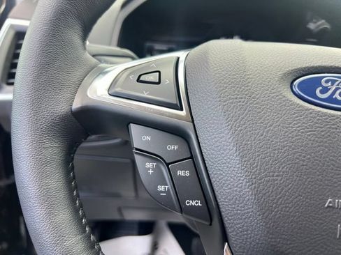 Certified 2024 Ford Edge Titanium AWD/4WD image 10