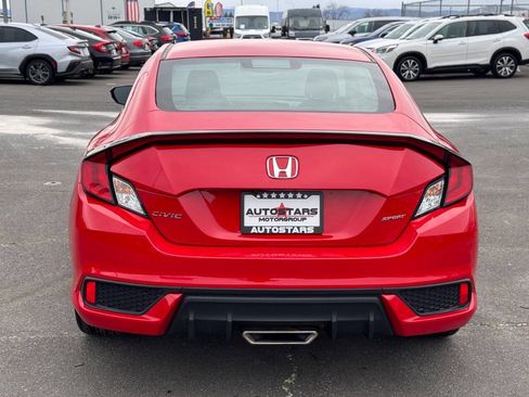 Used 2019 Honda Civic Sport image 4