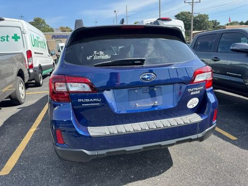 Used 2017 Subaru Outback 2.5i Premium AWD/4WD image 7