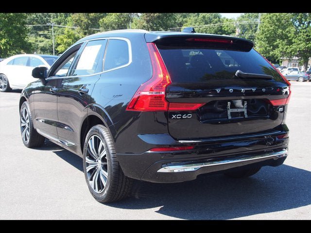 Used 2022 Volvo XC60 B5 Inscription w/ Protection Package Premier FWD image 3