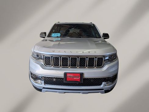 Used 2024 Jeep Wagoneer L Series II w/ Flexible Seating Group image 2