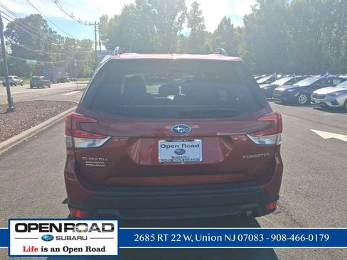 Used 2023 Subaru Forester Premium AWD/4WD image 8