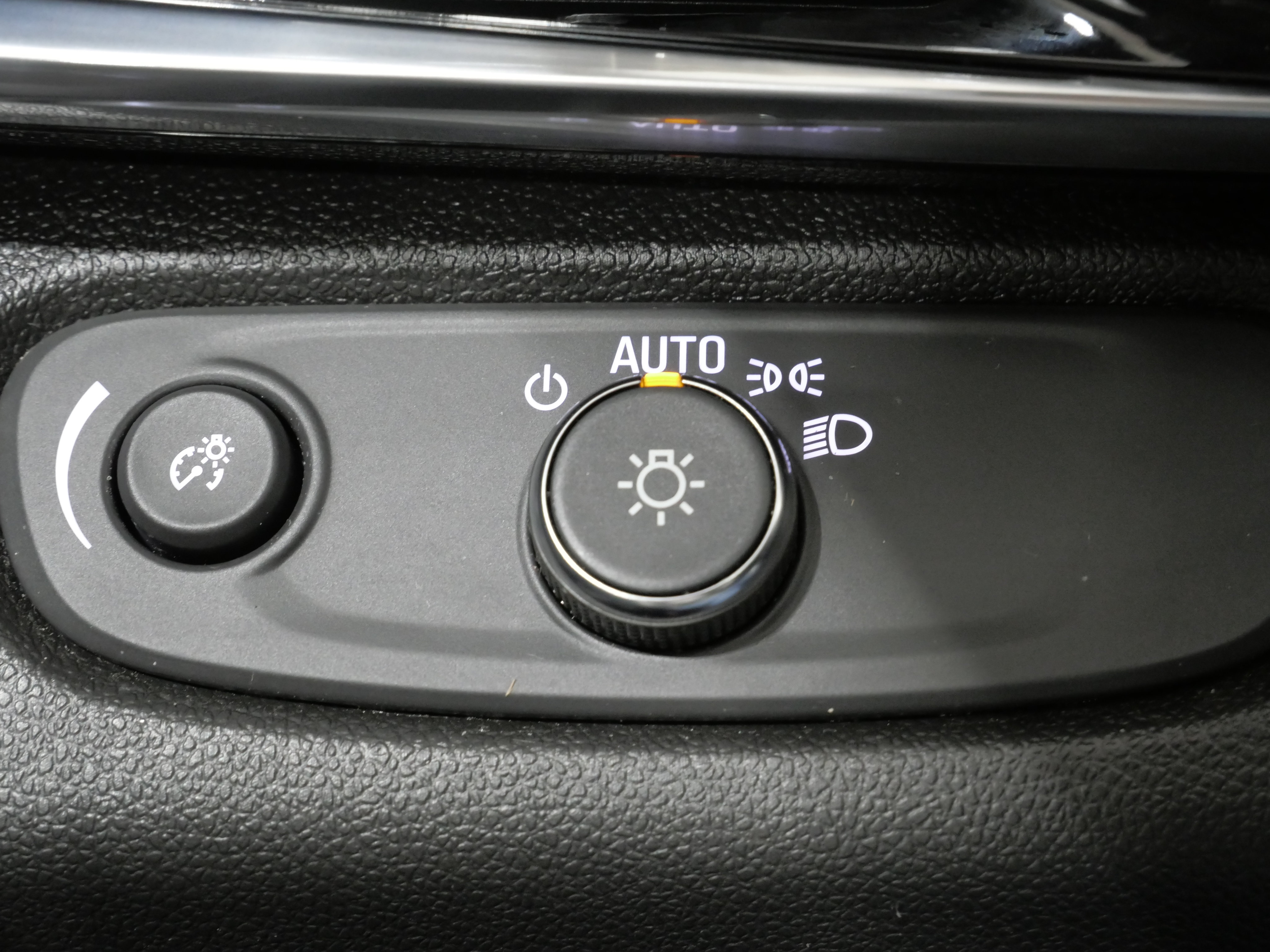 Used 2024 Buick Envista Sport Touring FWD image 14
