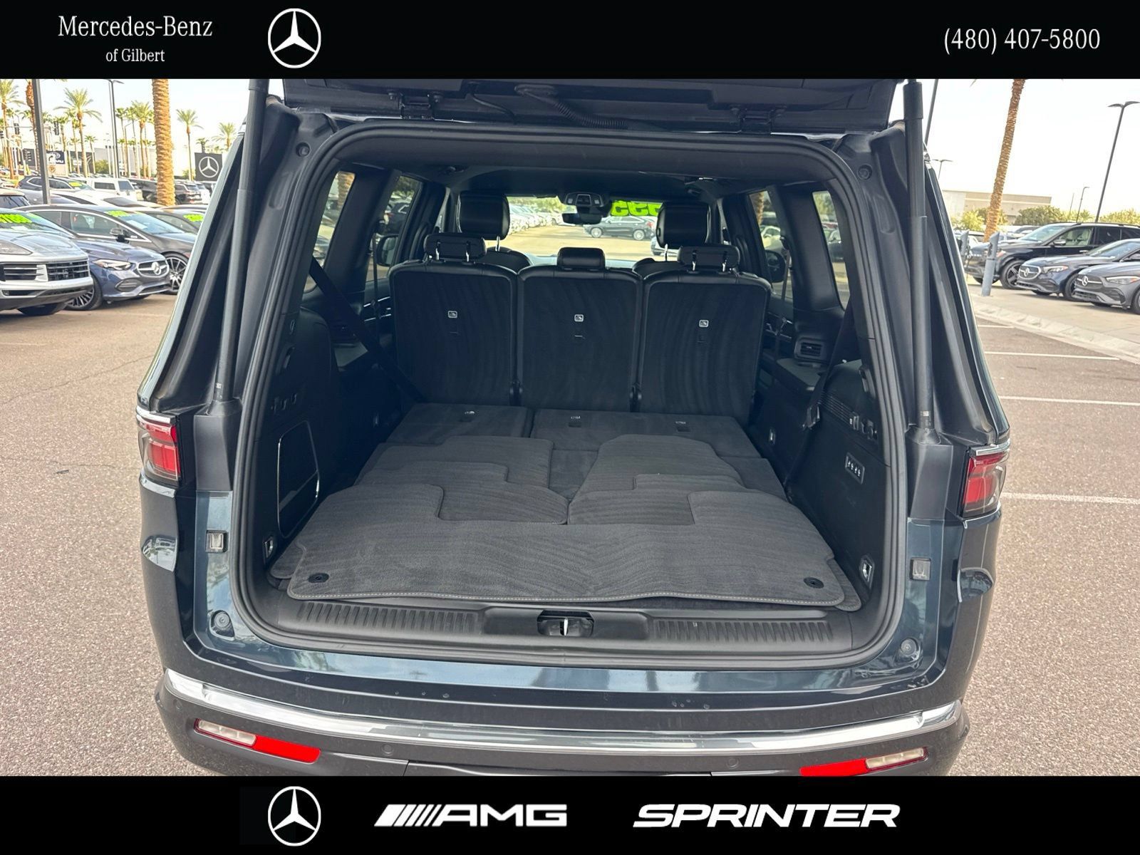 Used 2022 Jeep Wagoneer Series III AWD/4WD image 6
