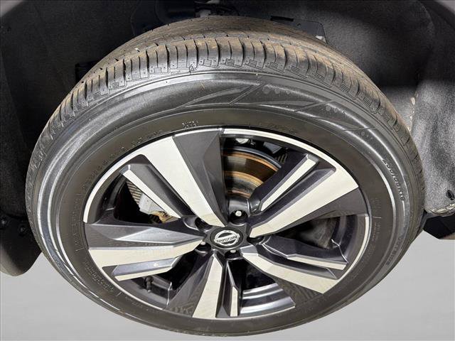 Used 2021 Nissan Rogue Platinum FWD image 19