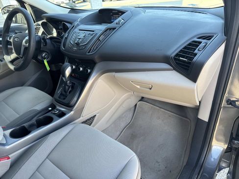 Used 2016 Ford Escape SE image 12