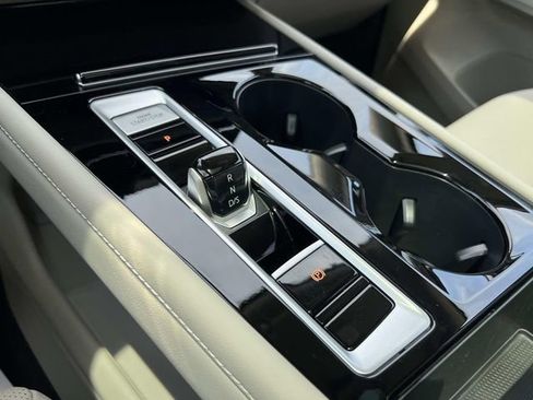 New 2026 Volkswagen Atlas SE FWD image 22