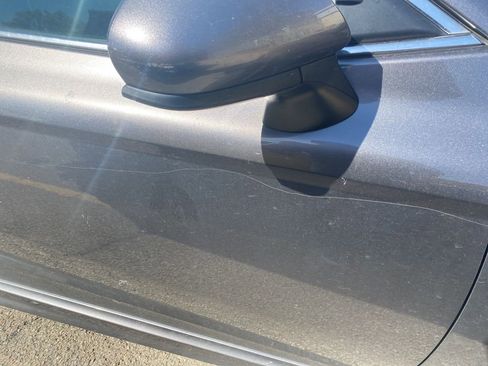 Used 2018 Toyota Camry SE w/ Moonroof Package image 12