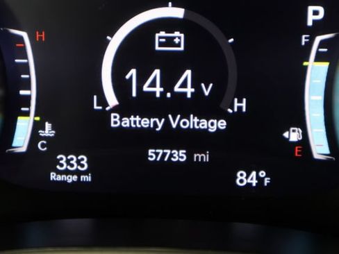 Used 2024 Chrysler Pacifica Touring-L FWD image 29