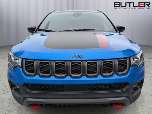 New 2026 Jeep Compass Trailhawk w/ Sun, Sound & Navigation Group AWD/4WD image 9
