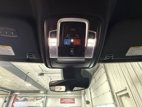 New 2026 RAM 1500 Laramie AWD/4WD image 23