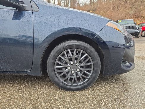 Used 2019 Toyota Corolla LE w/ Carpet Mat Package (TMS) image 2