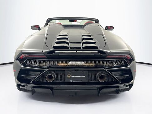 Used 2021 Lamborghini Huracan EVO RWD image 6