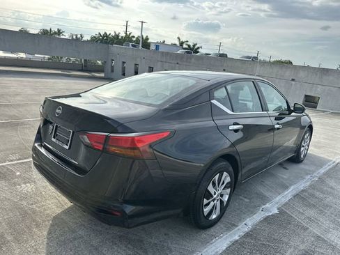 Used 2024 Nissan Altima 2.5 S FWD image 36