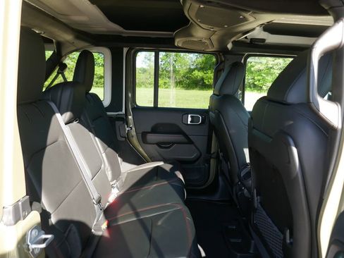 New 2026 Jeep Wrangler Unlimited Rubicon AWD/4WD image 13