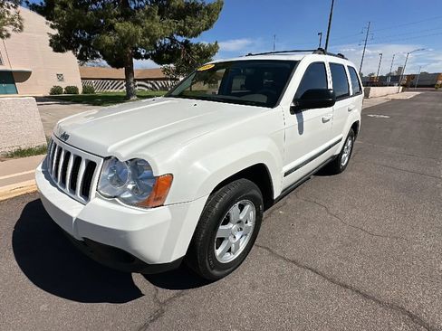 Used 2009 Jeep Grand Cherokee Laredo w/ Trailer Tow Group AWD/4WD image 9