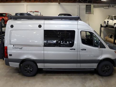 Used 2020 Mercedes-Benz Sprinter 2500 image 8