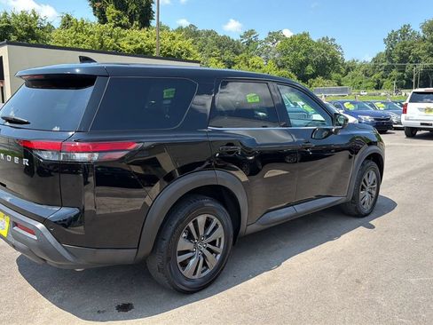 Used 2022 Nissan Pathfinder S FWD image 7