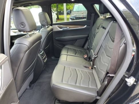 Certified 2024 Cadillac XT5 Sportv w/ Platinum Package AWD/4WD image 11